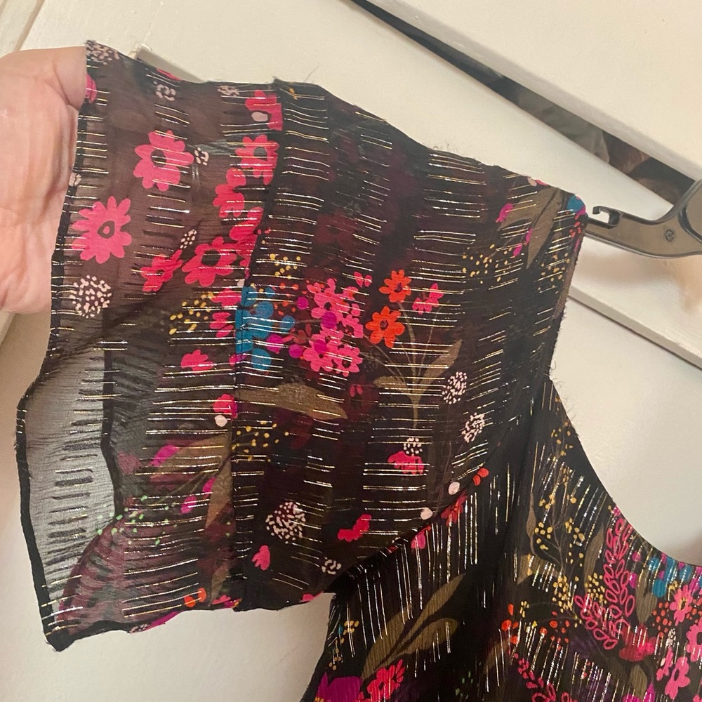 Trina Turk Cupcake Metallic off the shoulders,like new,beautiful silk dress - Picture 12 of 16